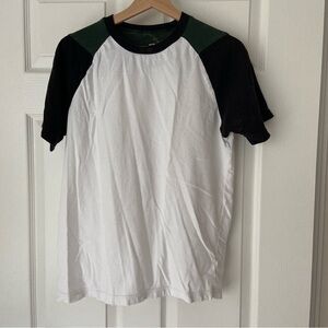 Old Navy T-Shirt